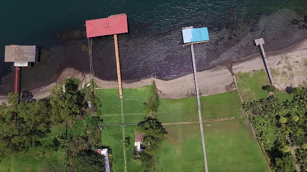 Lago de Coatepeque: Fuente de vida y cloaca de sus habitantes