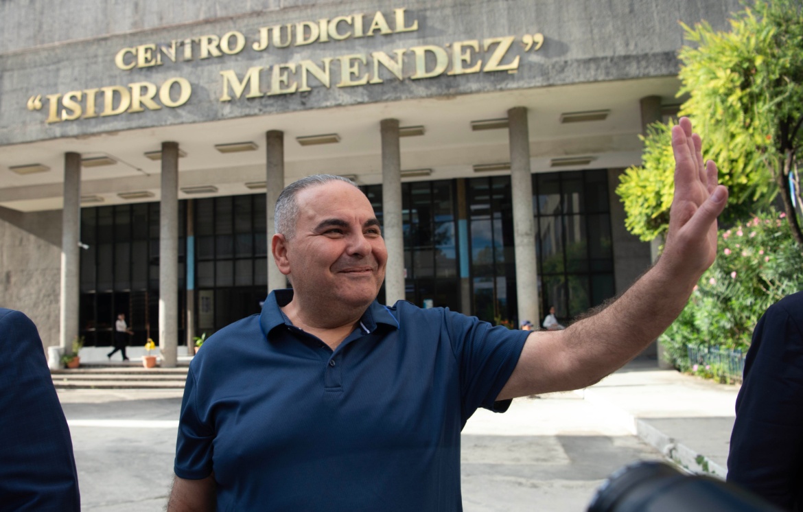 Saca, el primer expresidente salvadoreño condenado por corrupción, sale en libertad